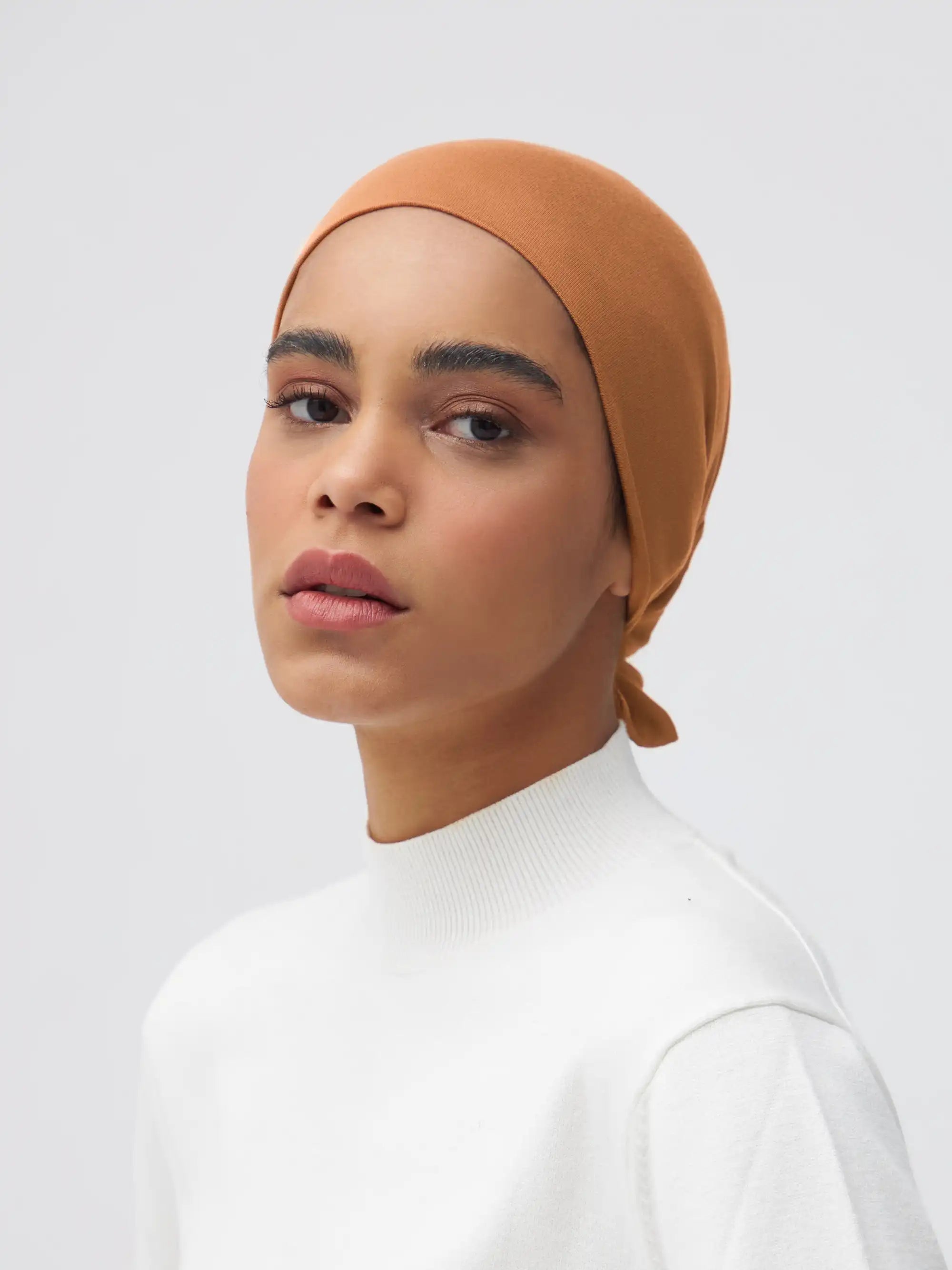 Tie Back Underscarf - Lion