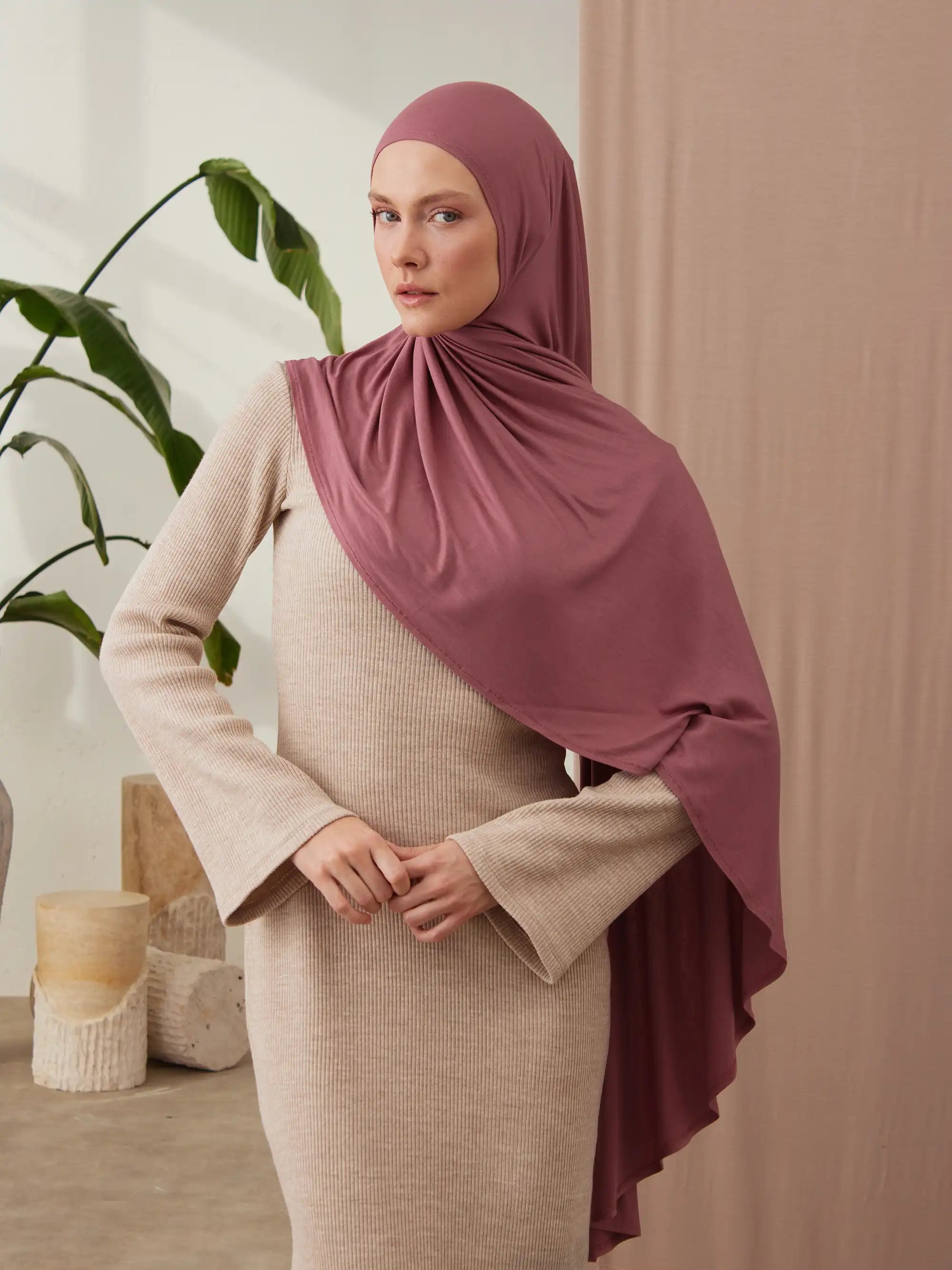Small Instant Premium Jersey Hijabs - Garnet Rose