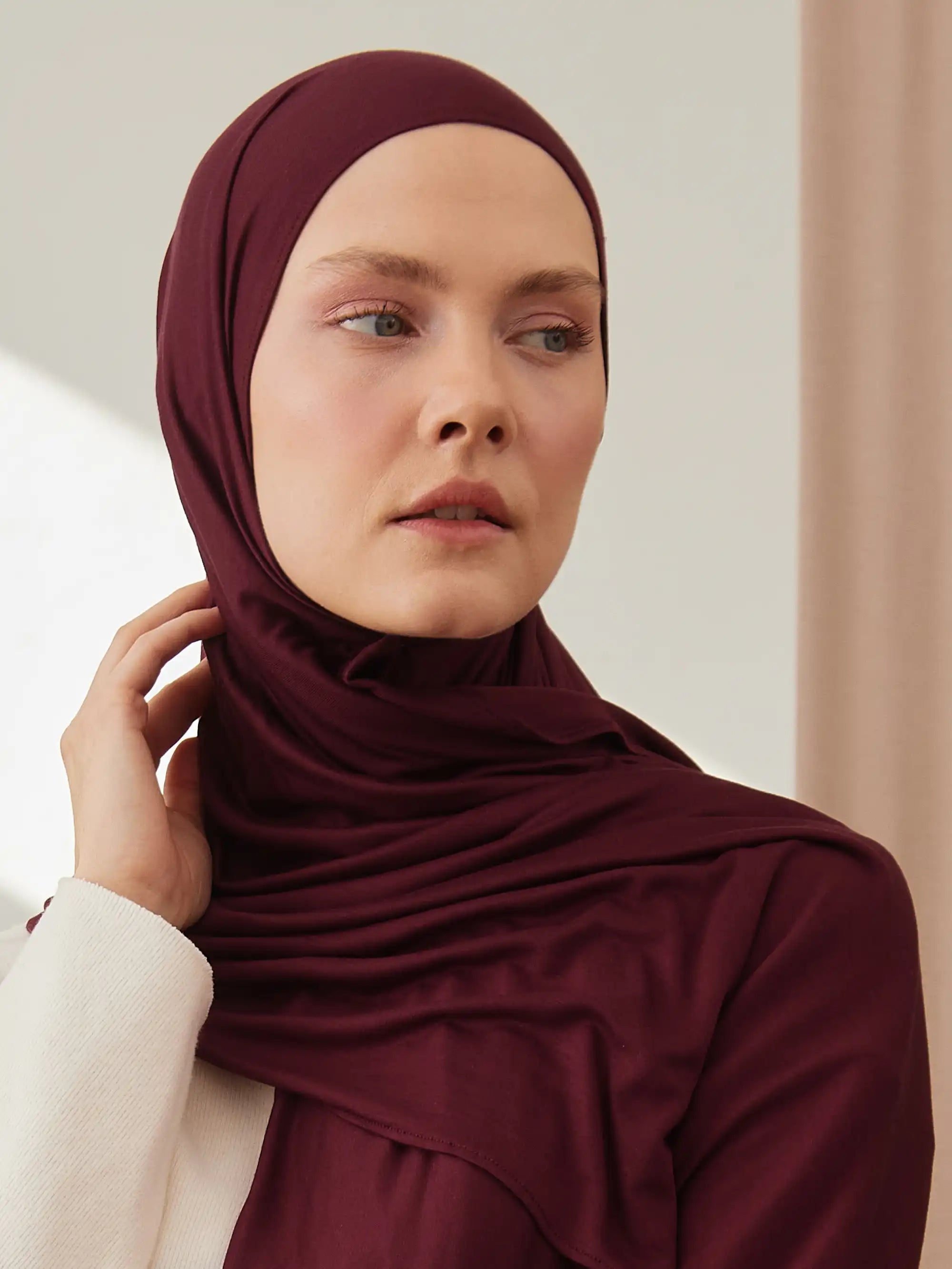 Small Premium Jersey Hijab - Burgundy