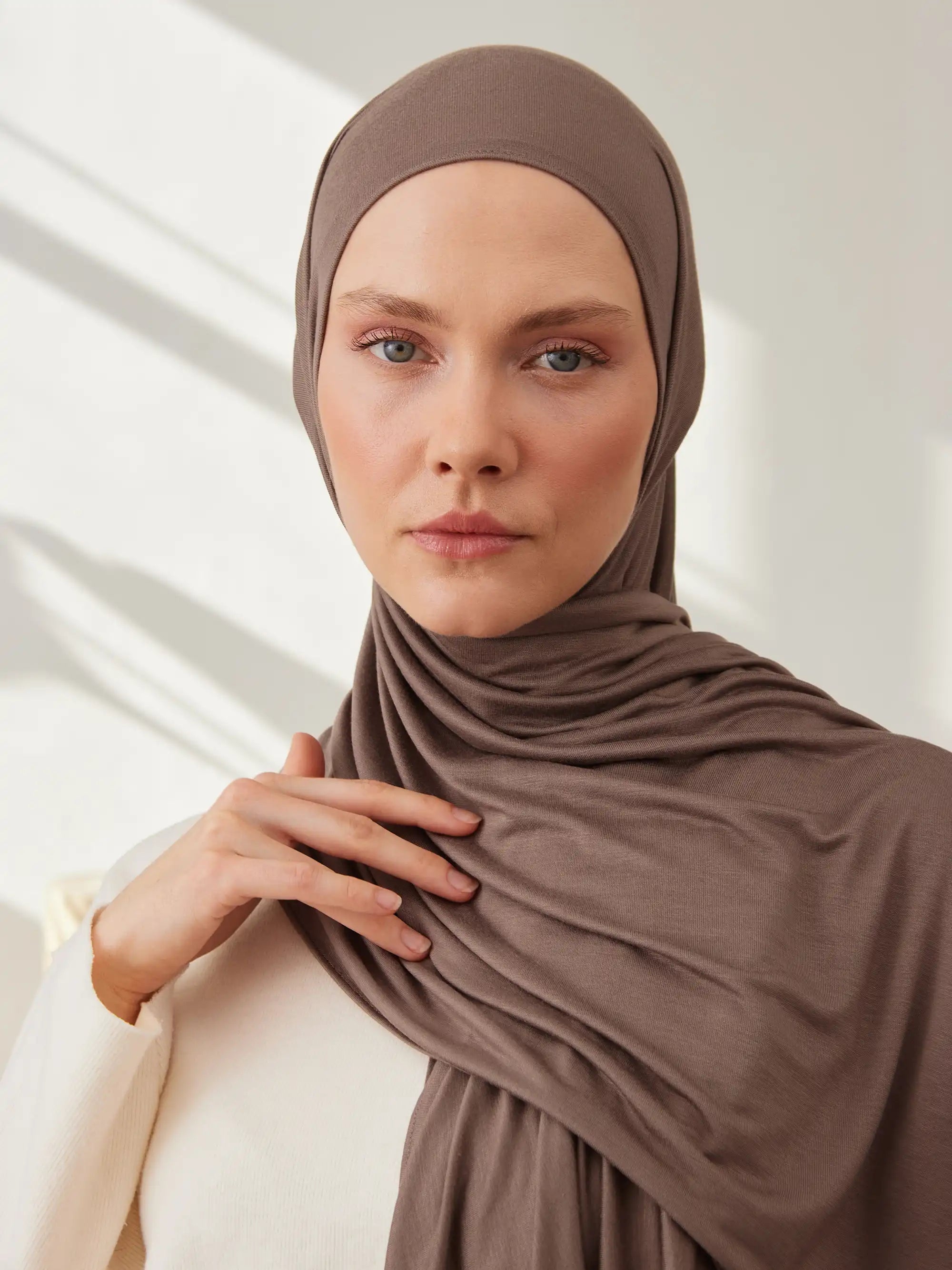 Premium Jersey Hijab - Desert Taupe