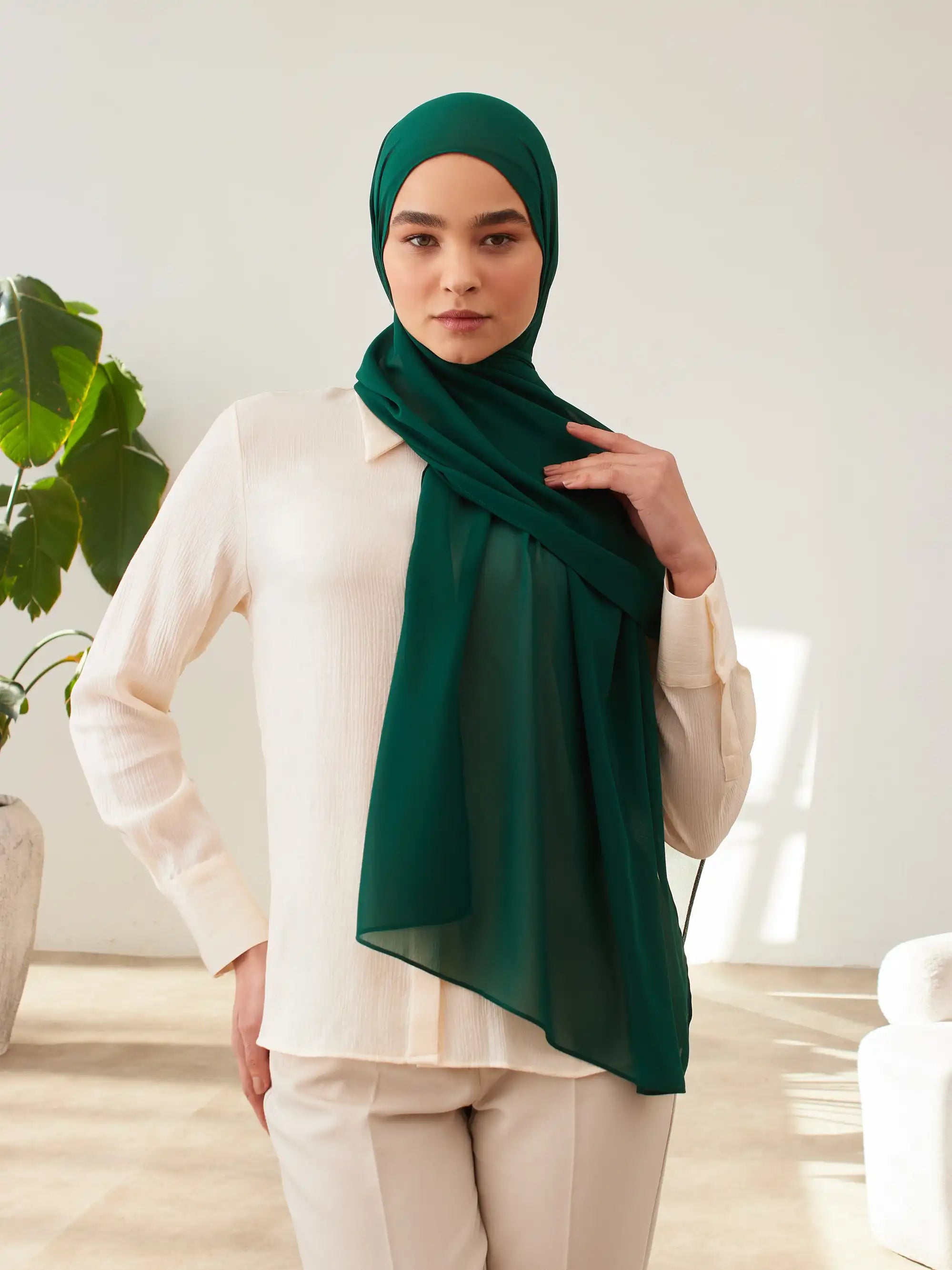 Small Luxury Chiffon Hijab - Pine Green