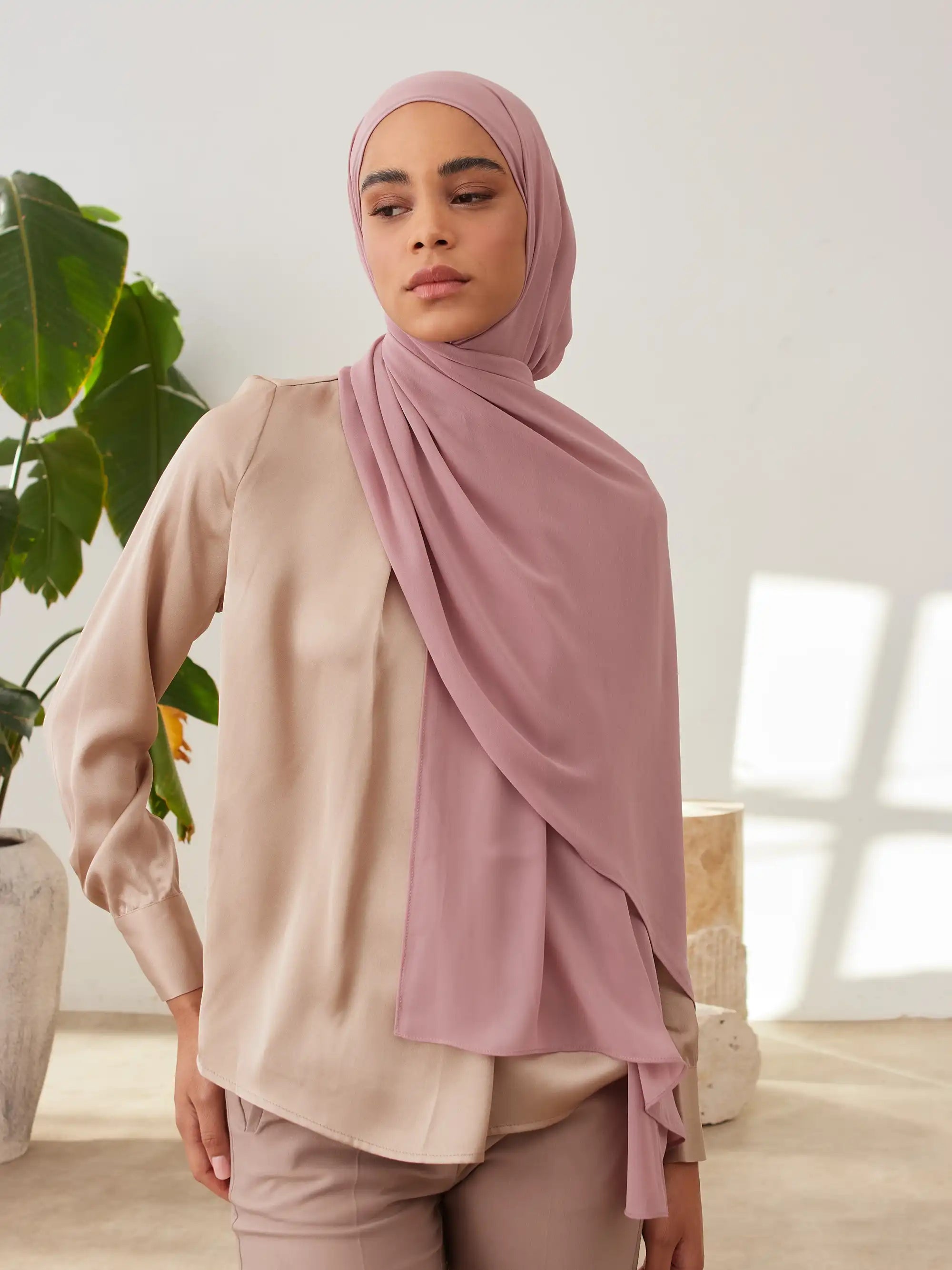 Small Luxury Chiffon Hijab - Blush