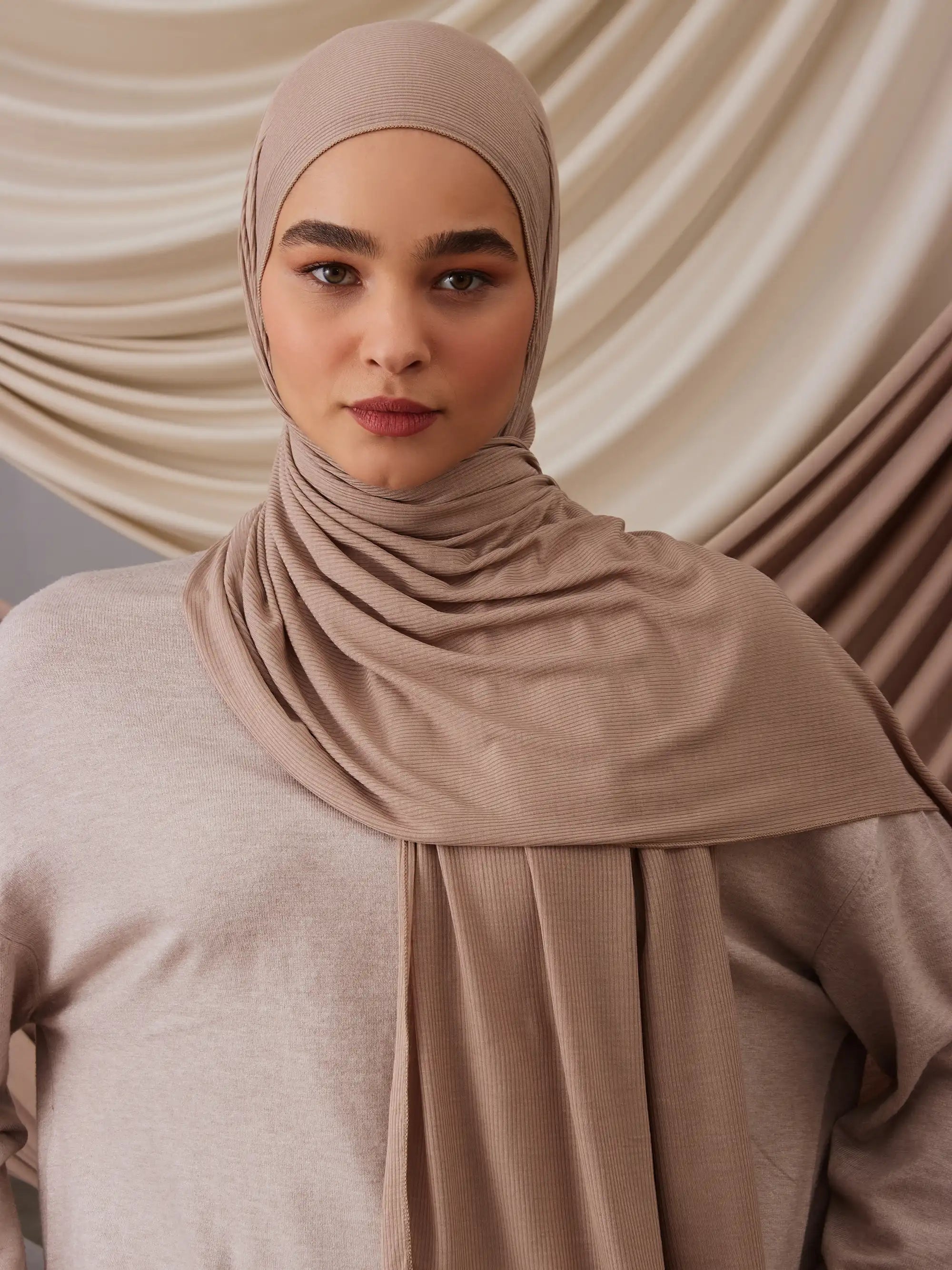 Small Ribbed Jersey Hijab - Warm Sand