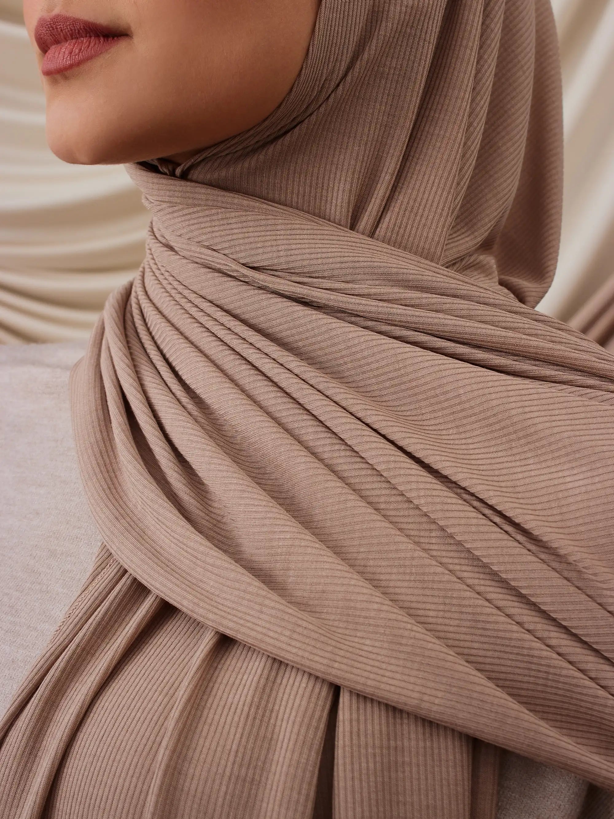 Small Ribbed Jersey Hijab - Warm Sand