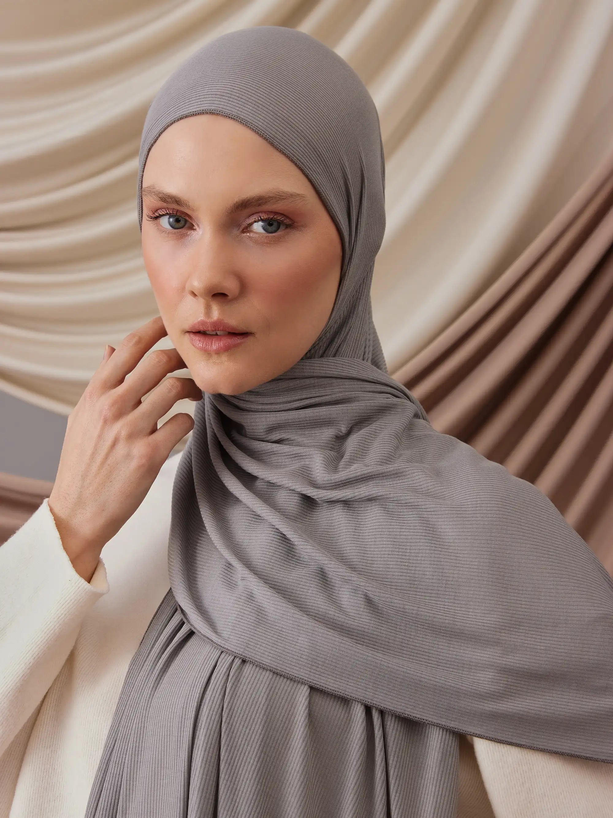 Small Ribbed Jersey Hijab - Silver