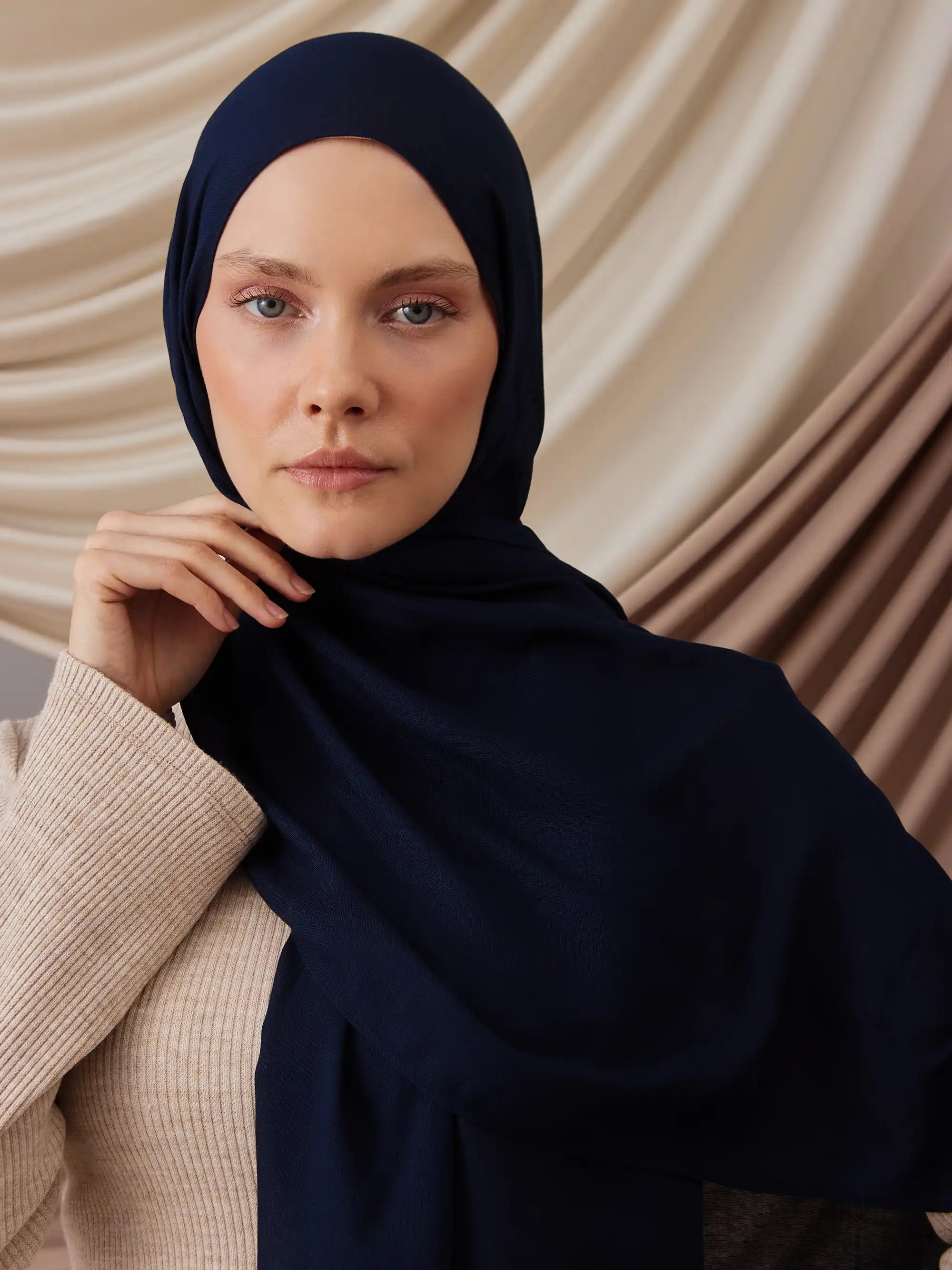 Summer Woven Hijab - Navy