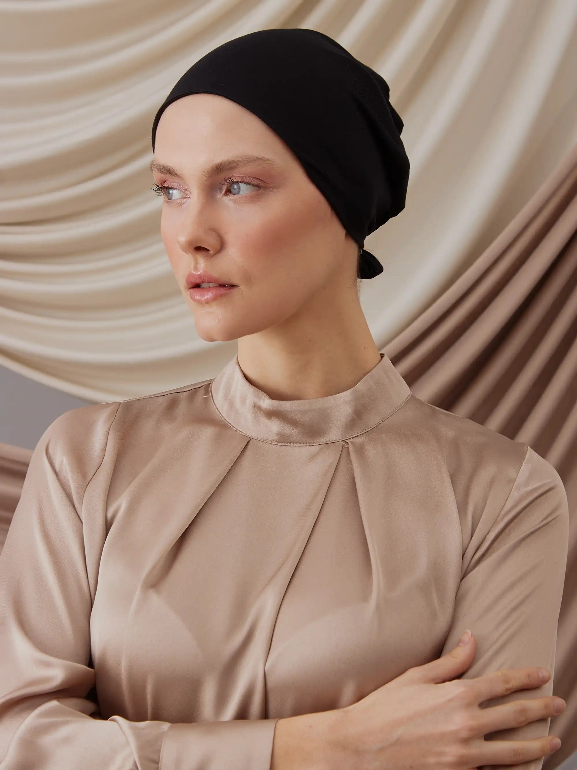 Satin Lined Underscarf - Black
