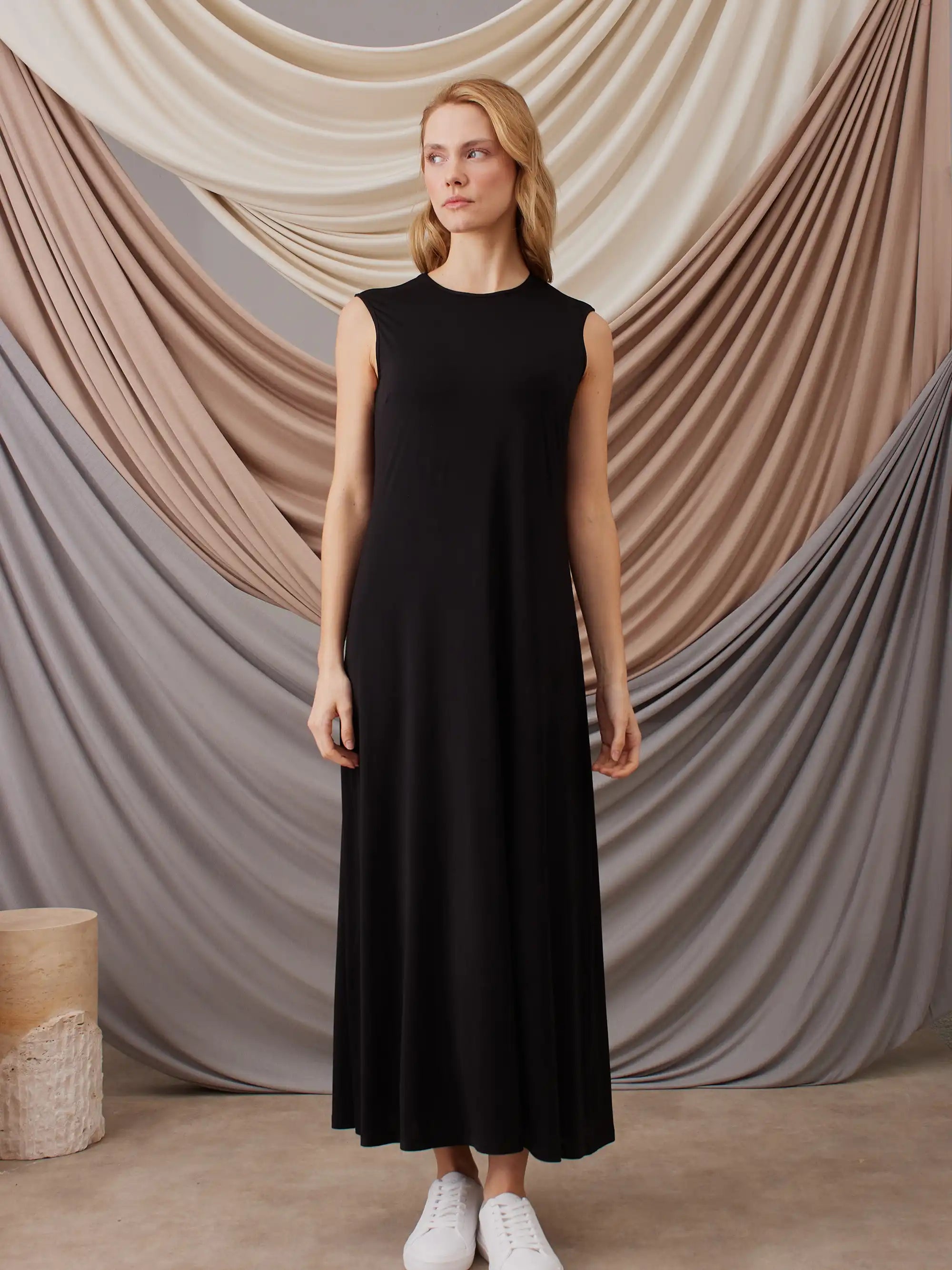 Sleeveless Dress Layer