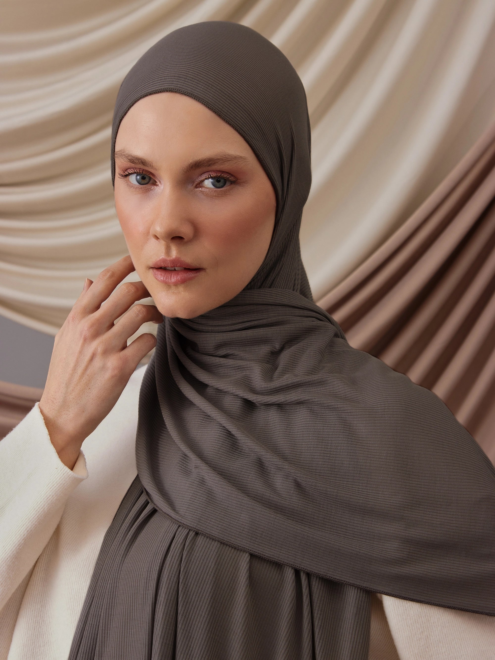 Small Ribbed Jersey Hijab - Grey Mink